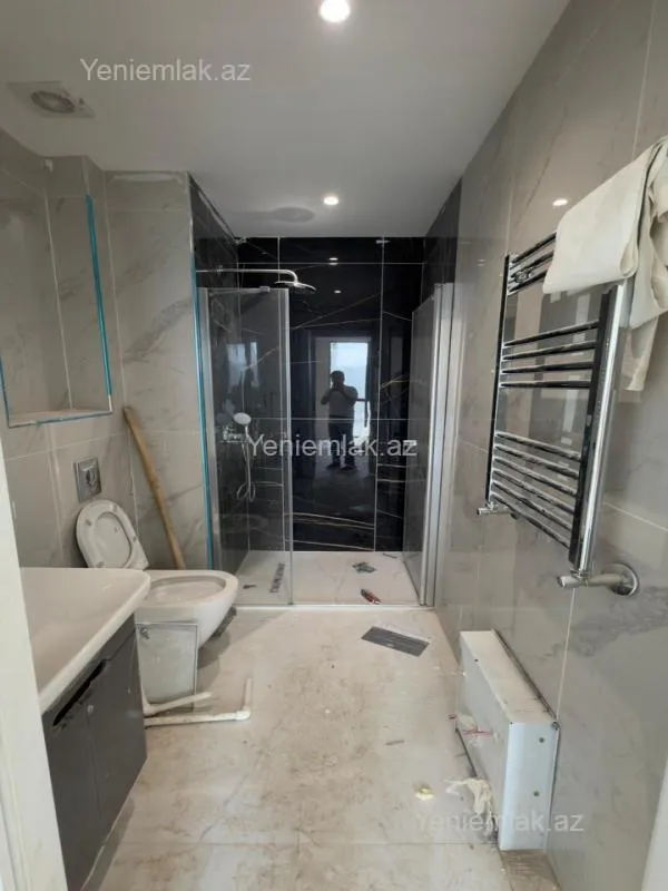 Satılır 3 otaqlı yeni tikili 83 m²