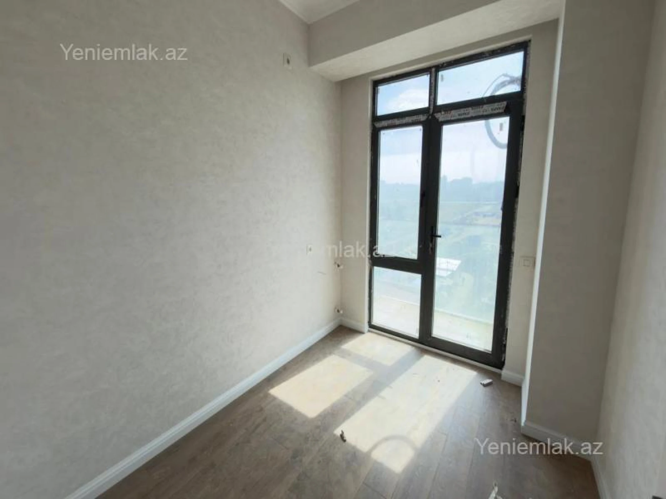 Satılır 3 otaqlı yeni tikili 83 m²