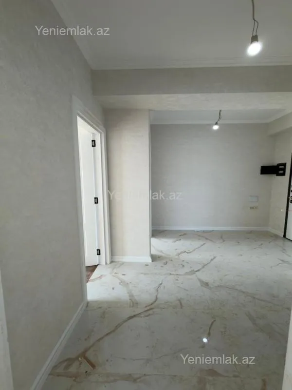 Satılır 3 otaqlı yeni tikili 83 m²