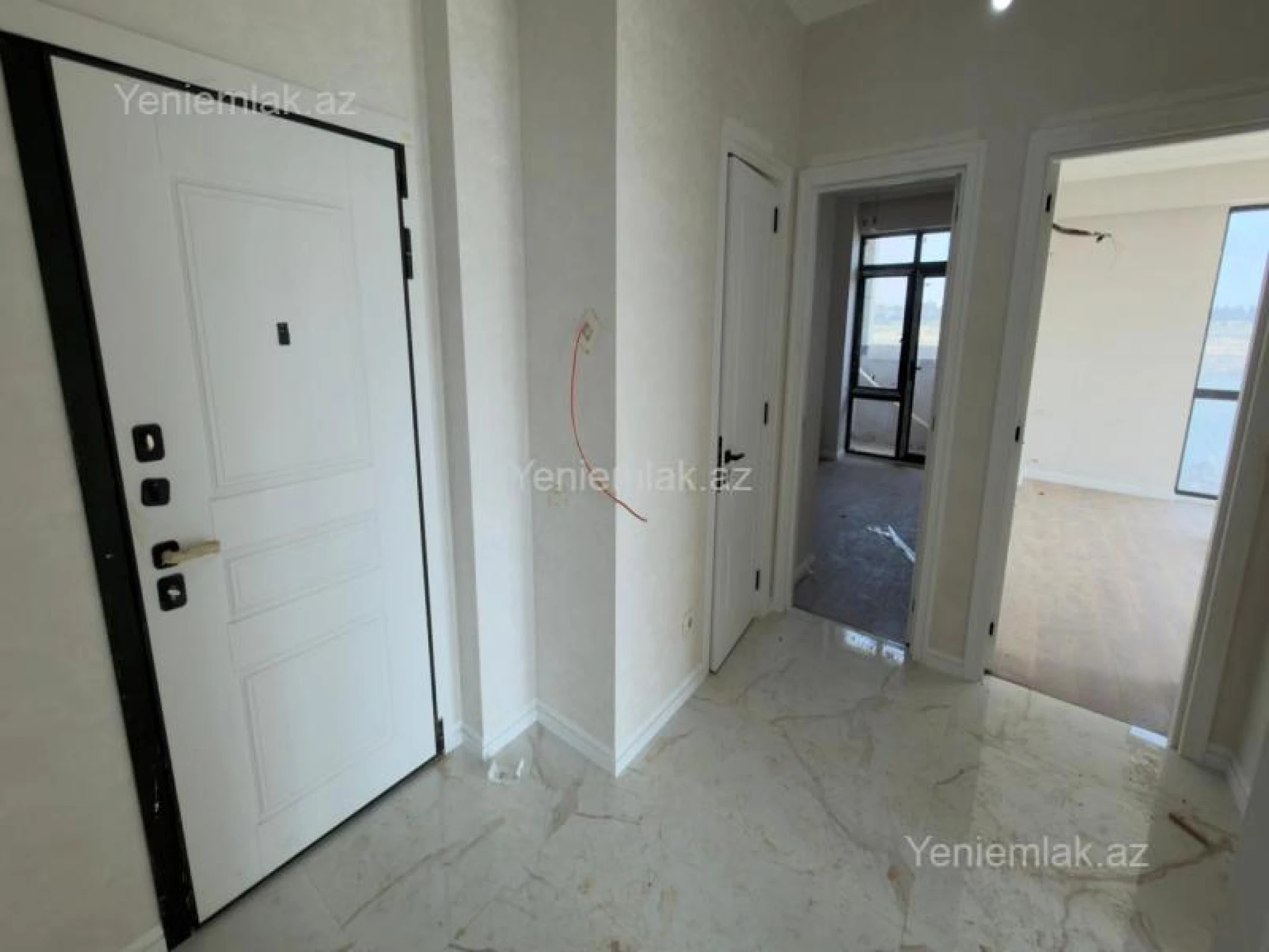 Satılır 3 otaqlı yeni tikili 83 m²