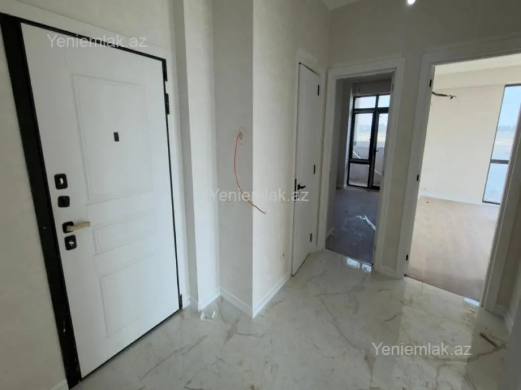 Satılır 3 otaqlı yeni tikili 83 m²
