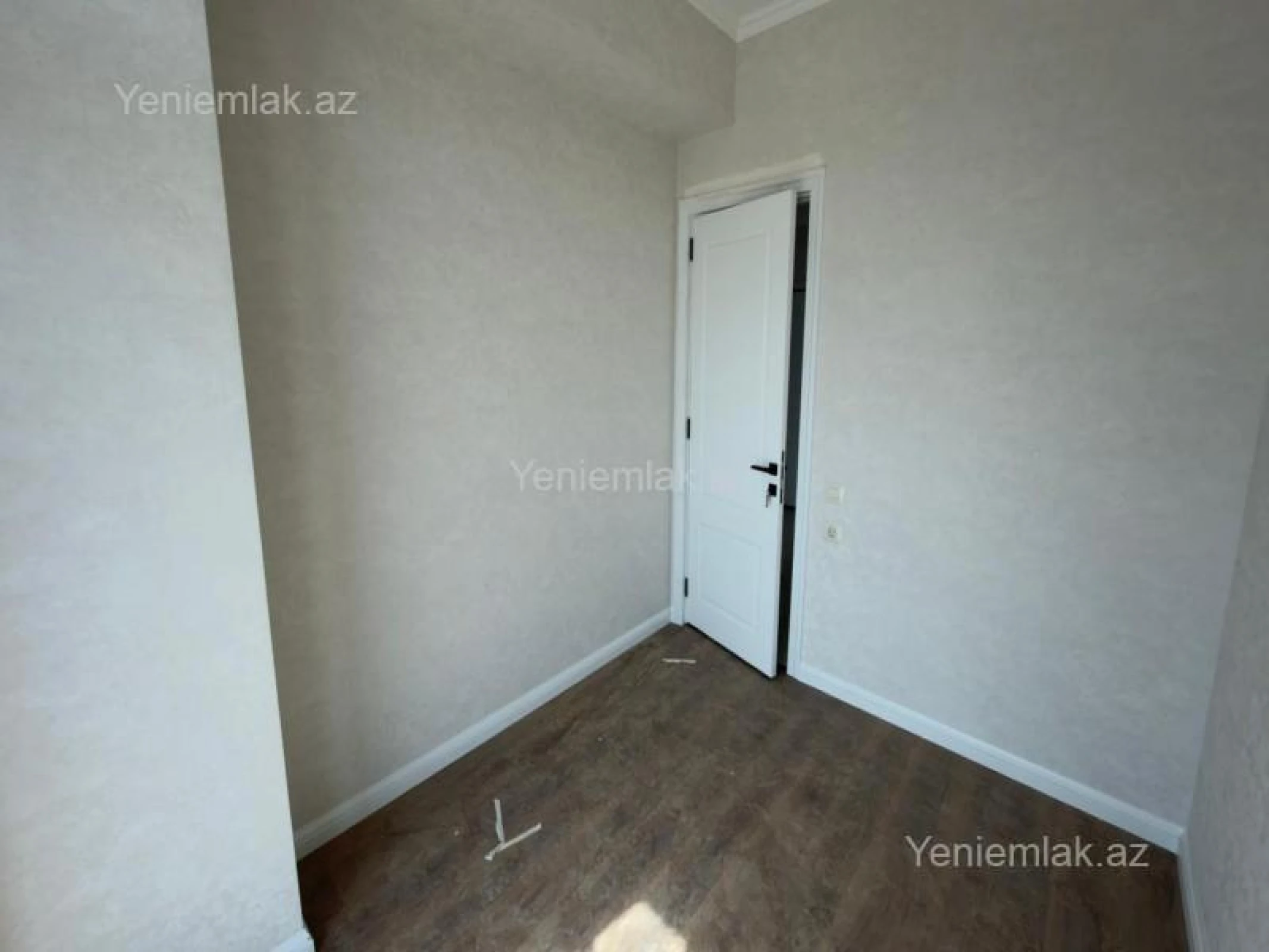 Satılır 3 otaqlı yeni tikili 83 m²
