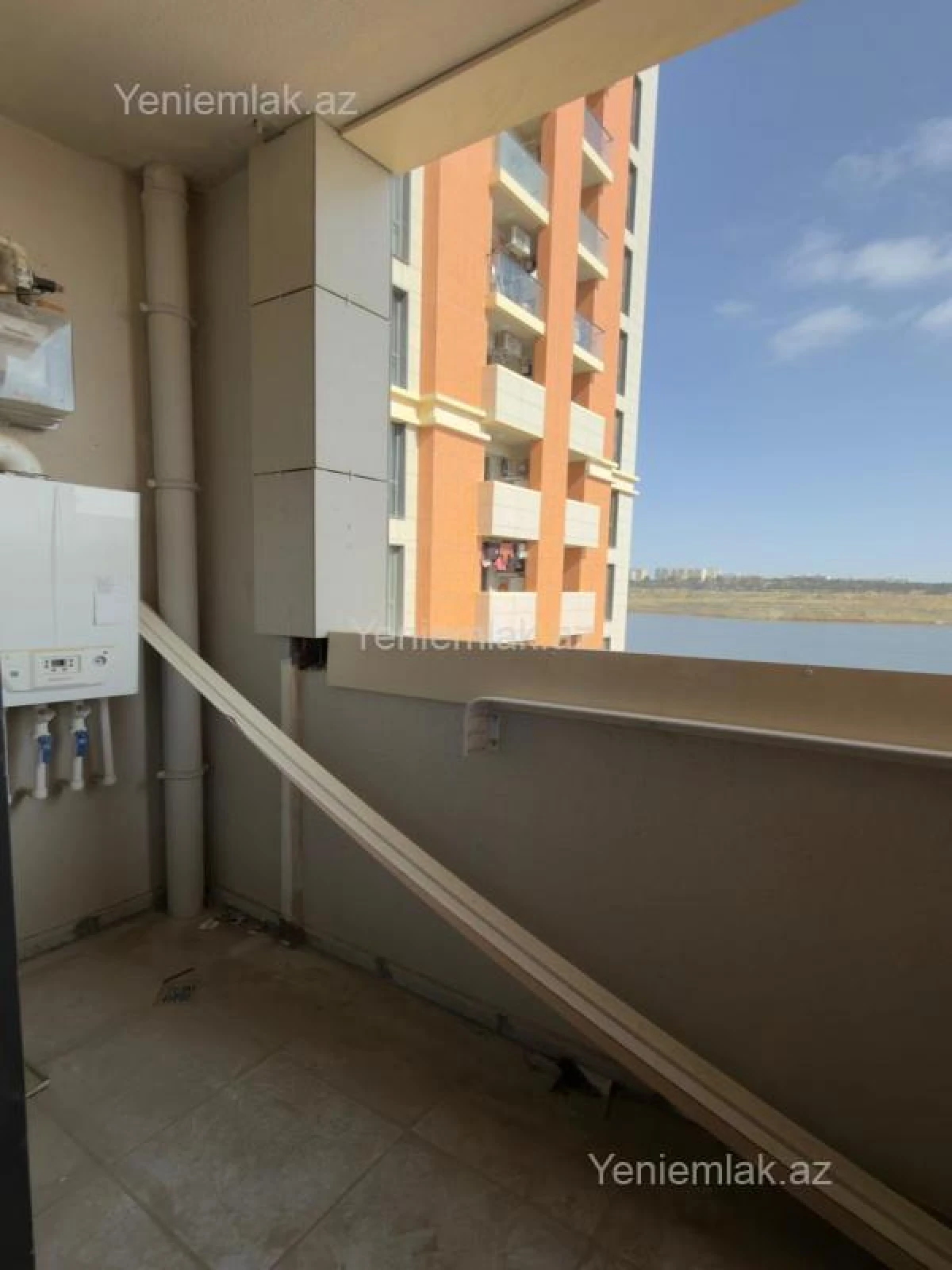 Satılır 3 otaqlı yeni tikili 83 m²