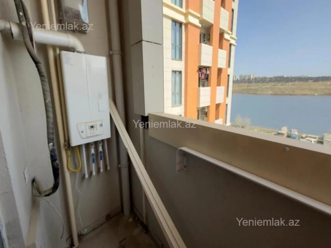 Satılır 3 otaqlı yeni tikili 83 m²