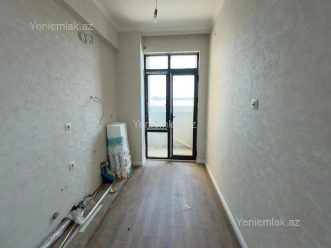 Satılır 3 otaqlı yeni tikili 83 m²