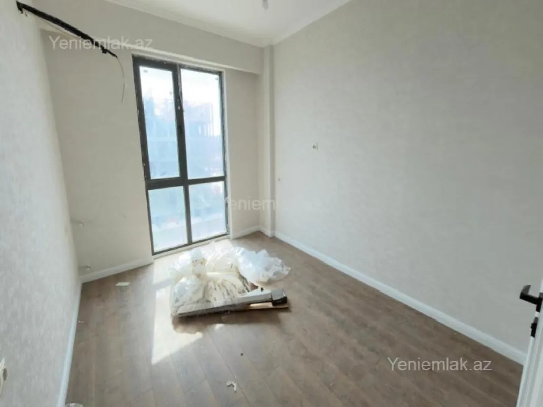 Satılır 3 otaqlı yeni tikili 83 m²