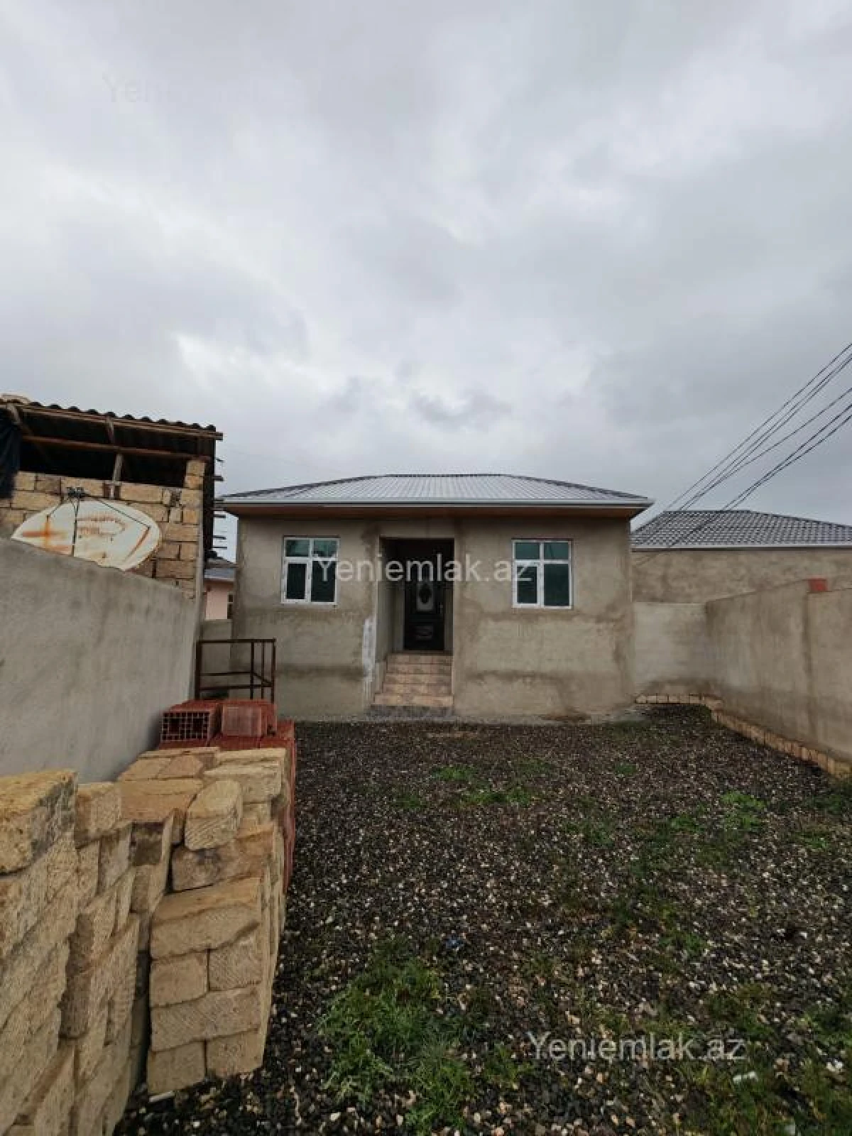 Satılır 3 otaqlı həyət evi 80 m²