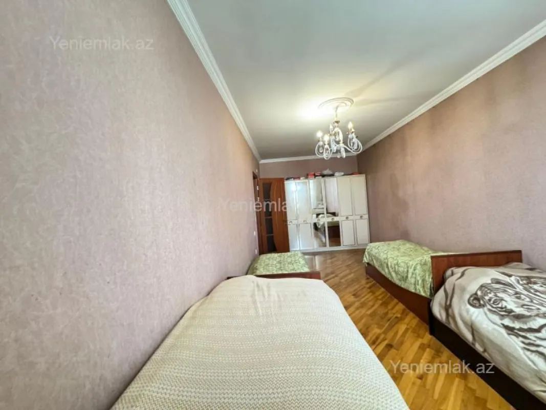 Satılır 2 otaqlı yeni tikili 90 m²