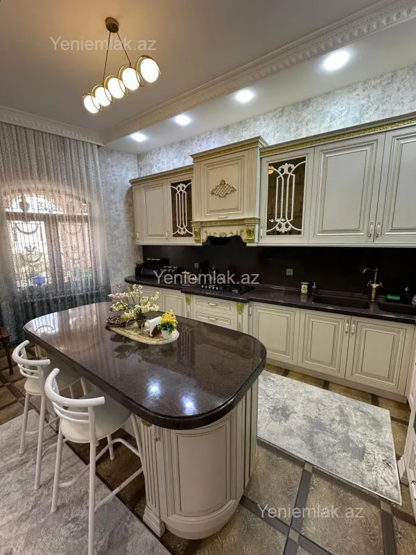 Satılır 4 otaqlı həyət evi 160 m²