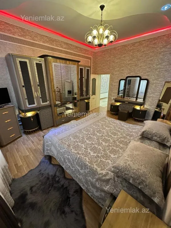 Satılır 4 otaqlı həyət evi 160 m²