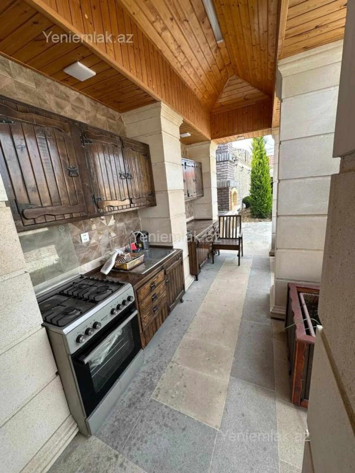 Satılır 4 otaqlı həyət evi 160 m²