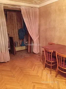 Satılır 1 otaqlı köhnə tikili 32 m²