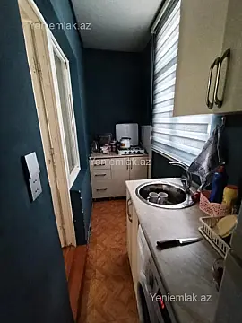 Satılır 1 otaqlı köhnə tikili 45 m²