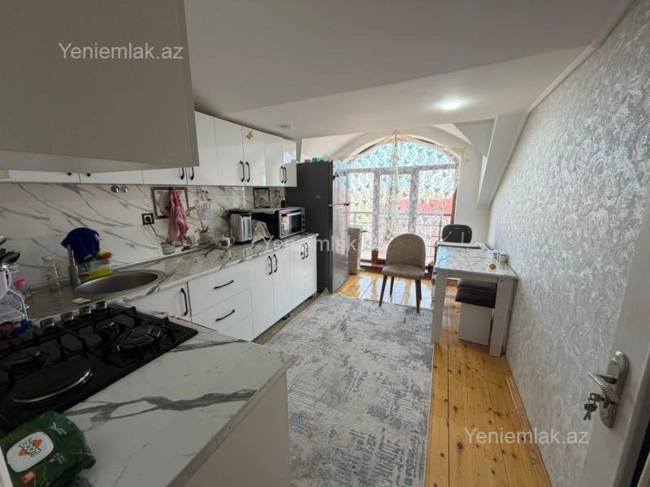 Satılır 2 otaqlı yeni tikili 65 m²