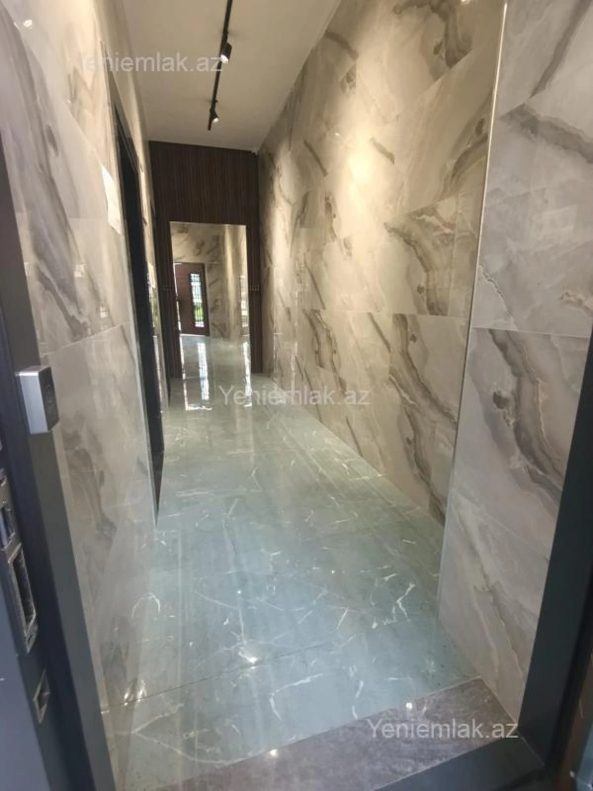 Satılır 2 otaqlı yeni tikili 87 m²