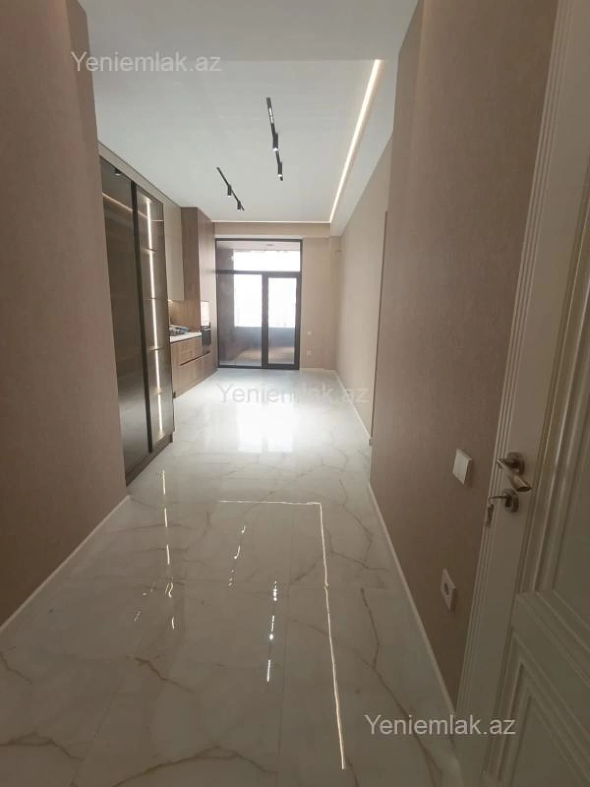 Satılır 2 otaqlı yeni tikili 87 m²