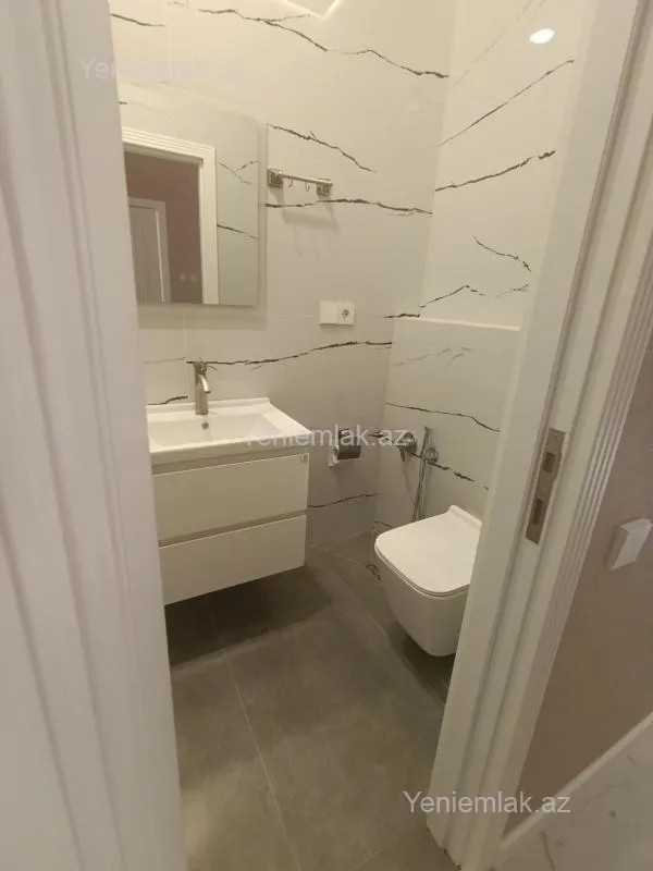 Satılır 2 otaqlı yeni tikili 87 m²