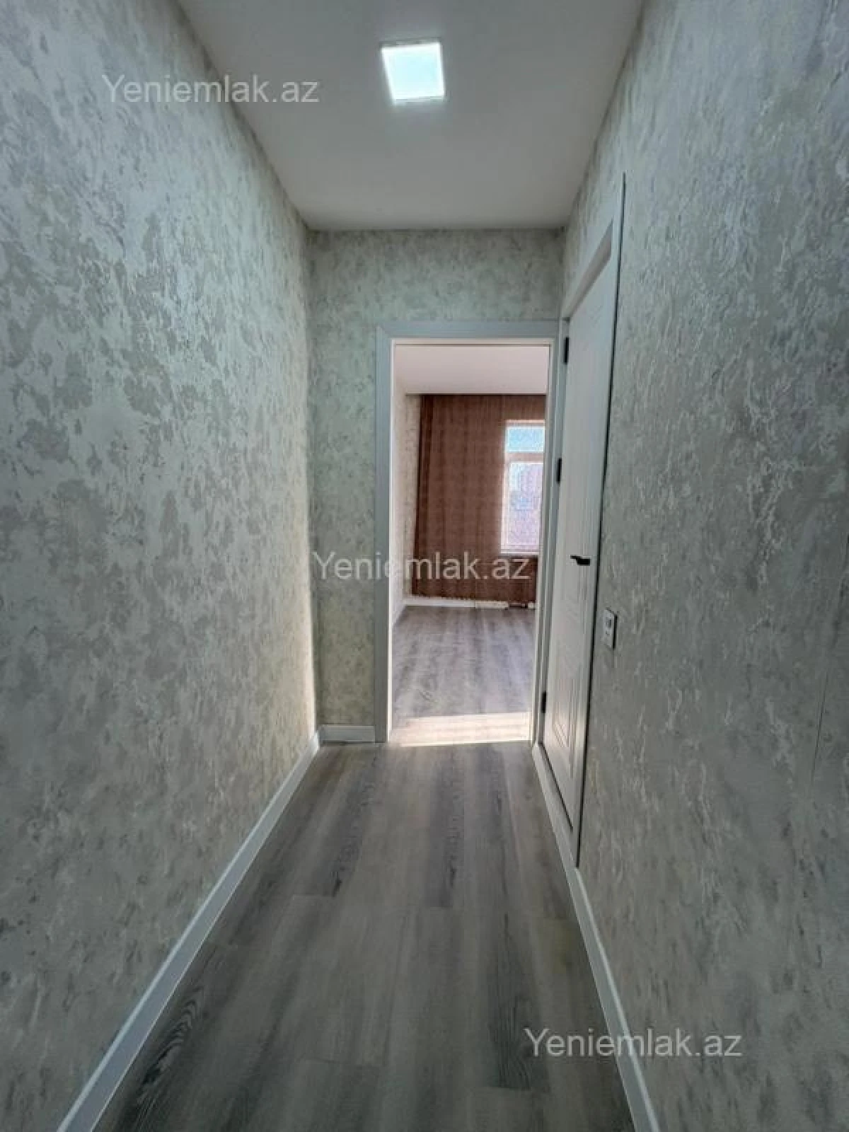 Satılır 1 otaqlı köhnə tikili 35 m²