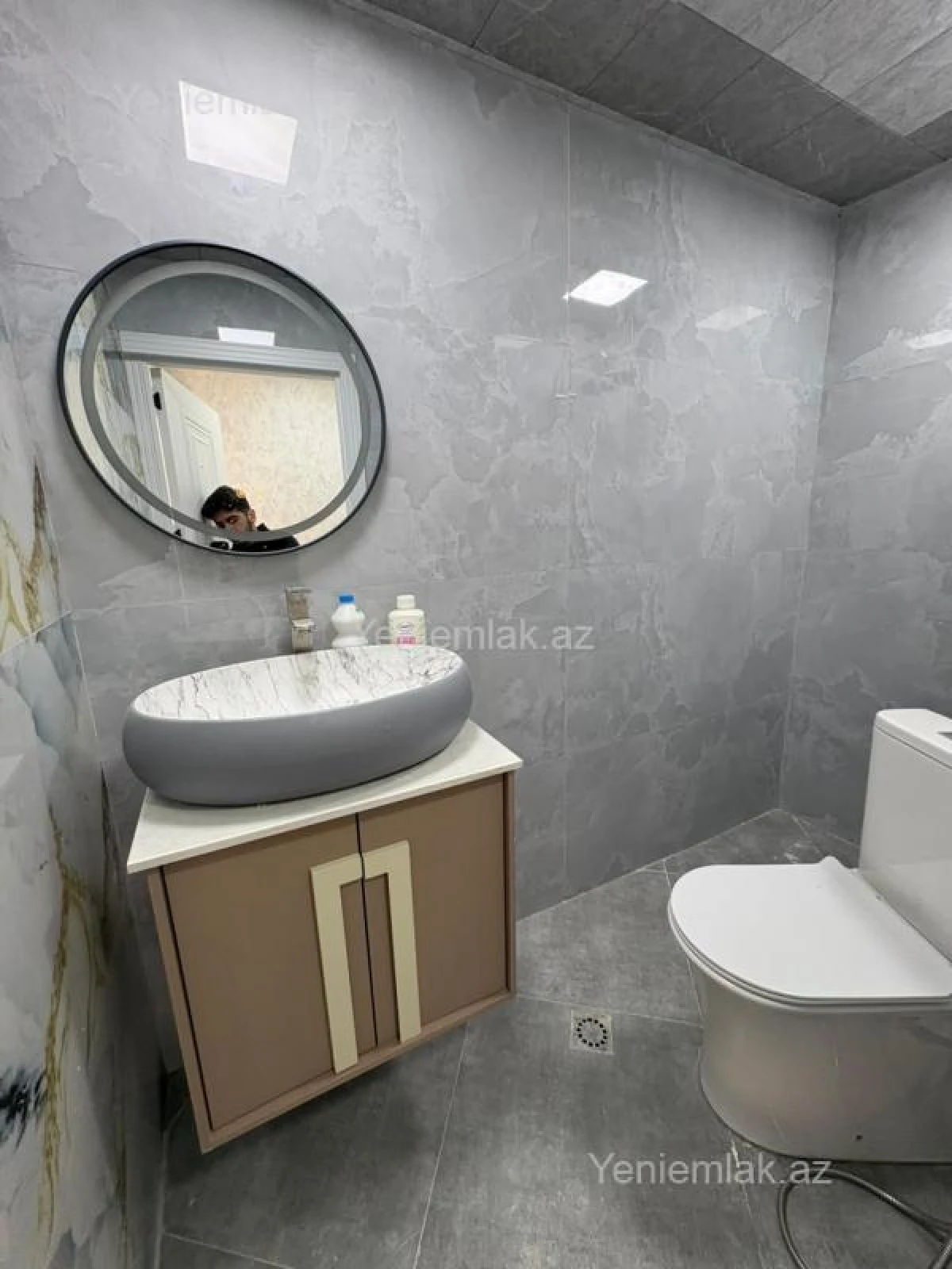 Satılır 1 otaqlı köhnə tikili 35 m²