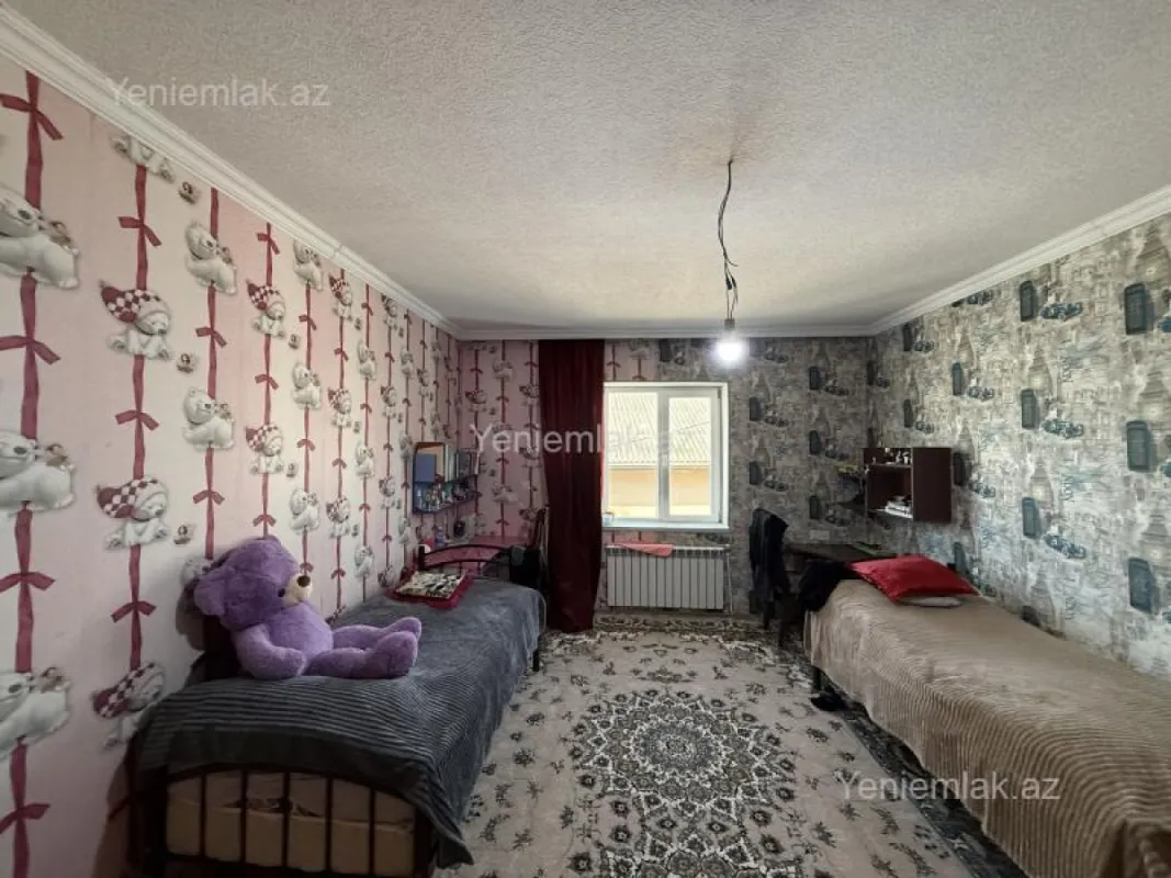 Satılır 7 otaqlı həyət evi 250 m²