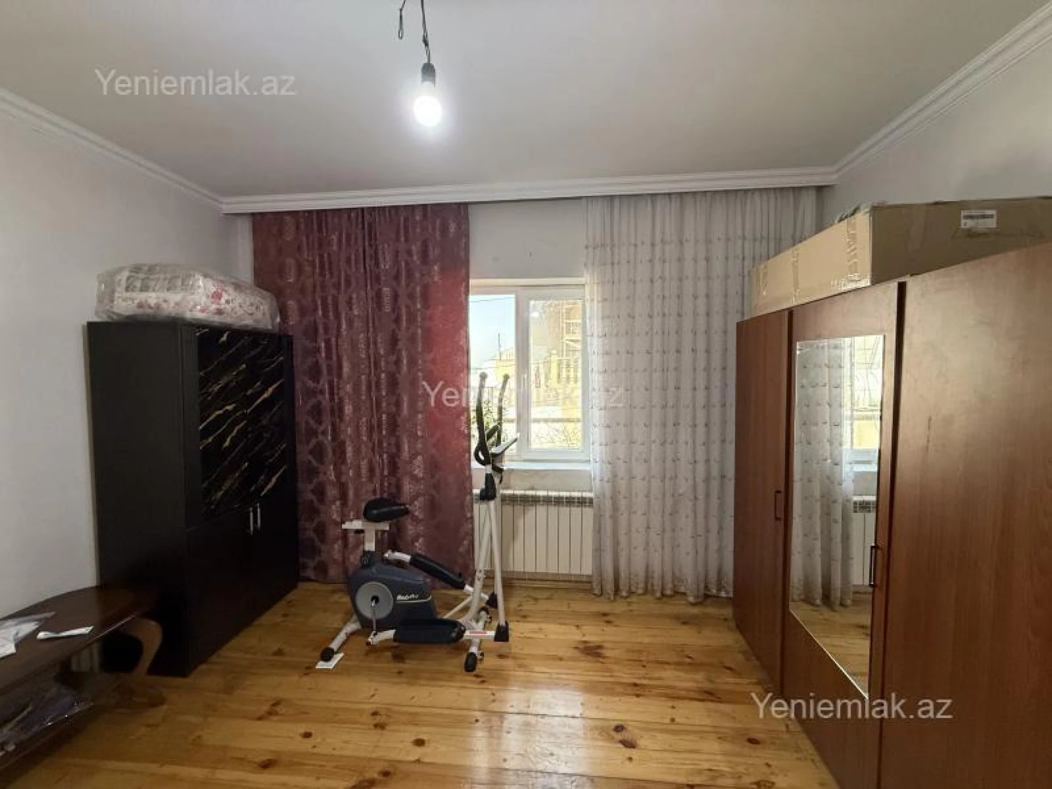 Satılır 7 otaqlı həyət evi 250 m²