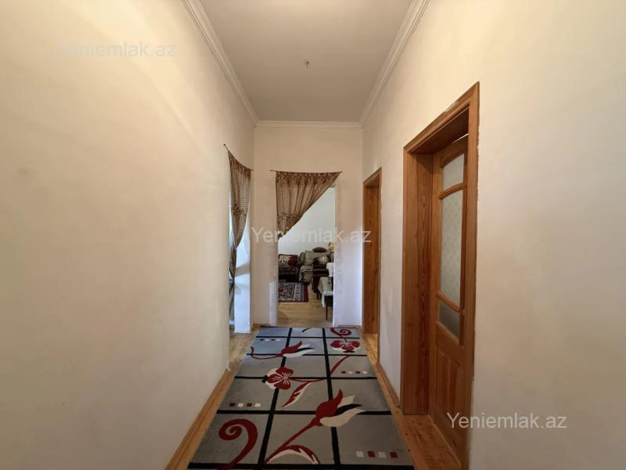 Satılır 7 otaqlı həyət evi 250 m²