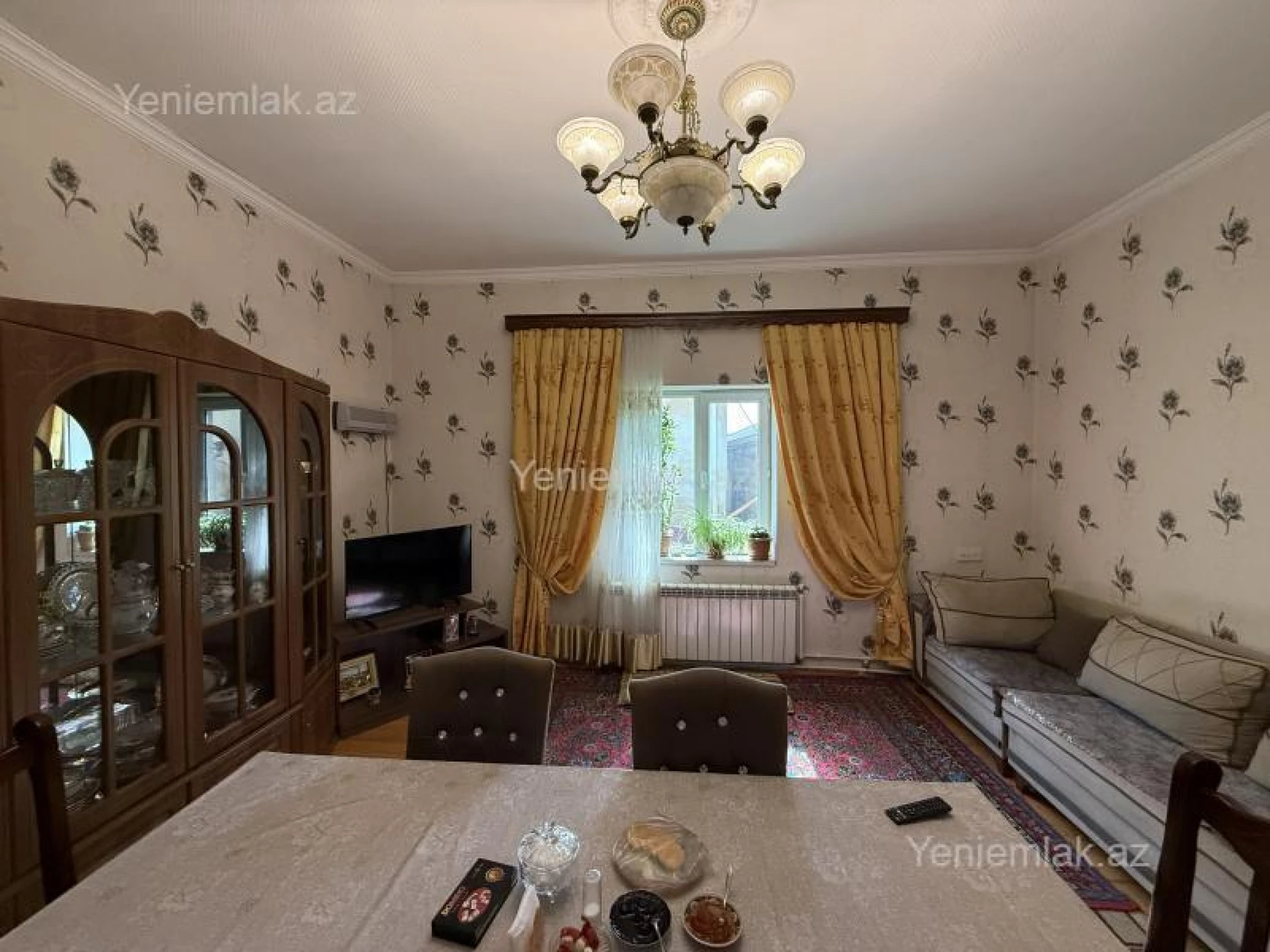 Satılır 7 otaqlı həyət evi 250 m²