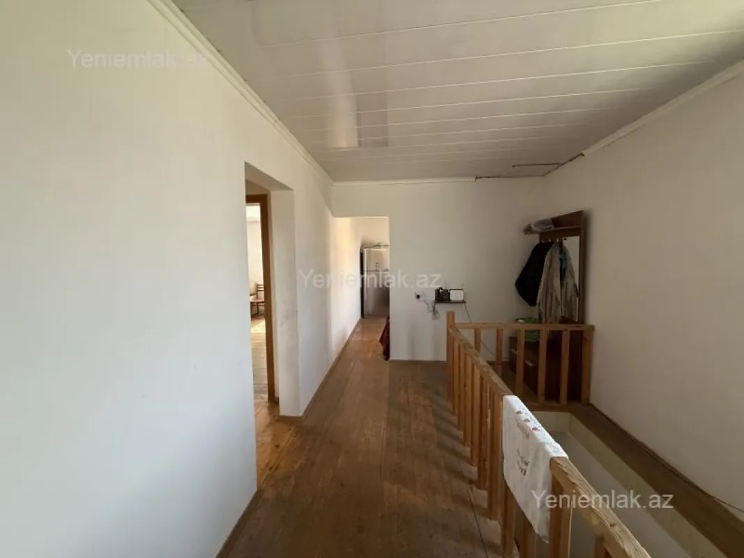 Satılır 7 otaqlı həyət evi 250 m²