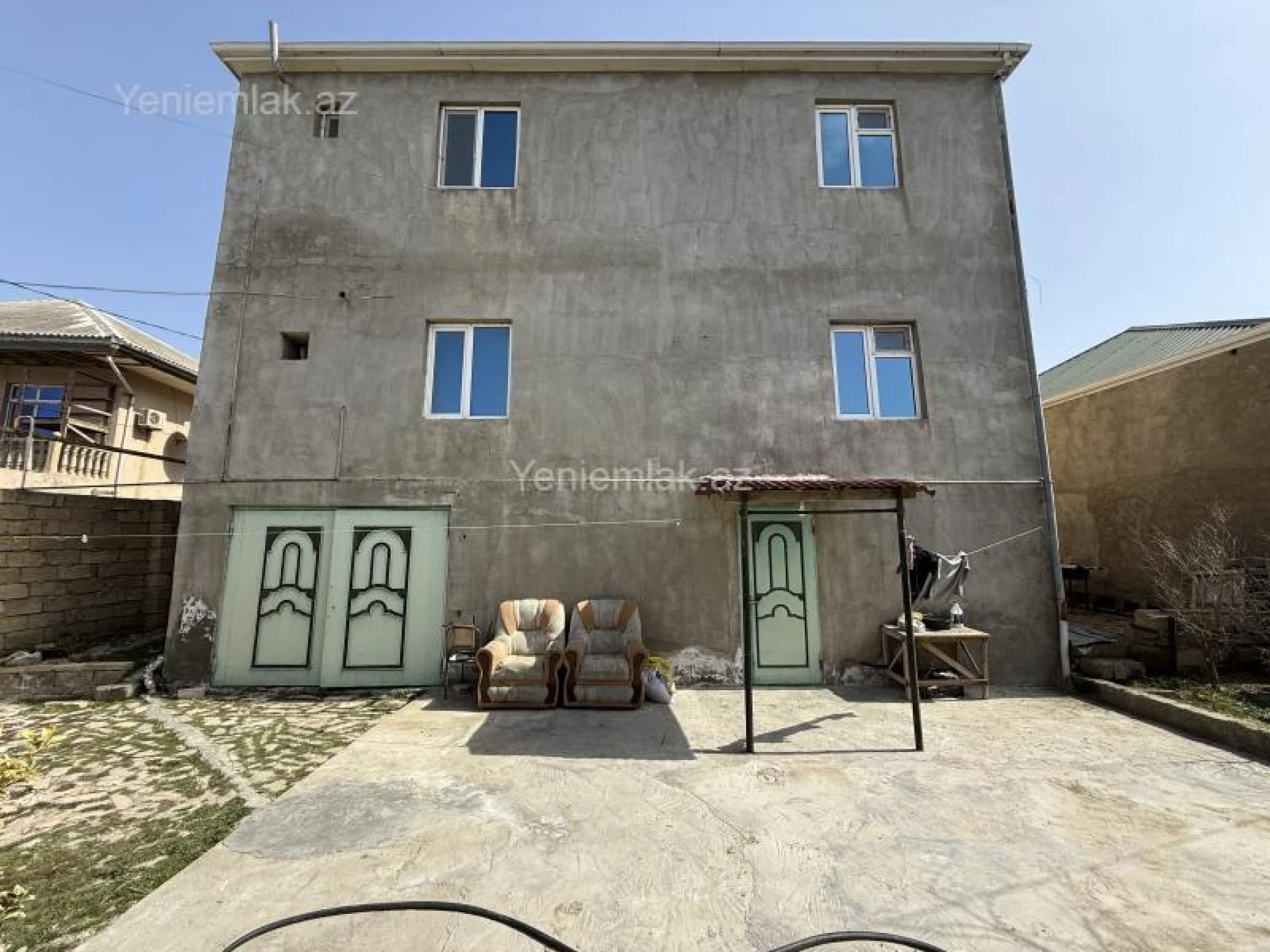 Satılır 7 otaqlı həyət evi 250 m²