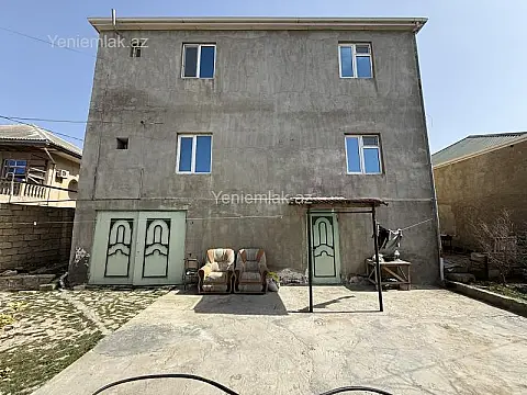Satılır 7 otaqlı həyət evi 250 m²