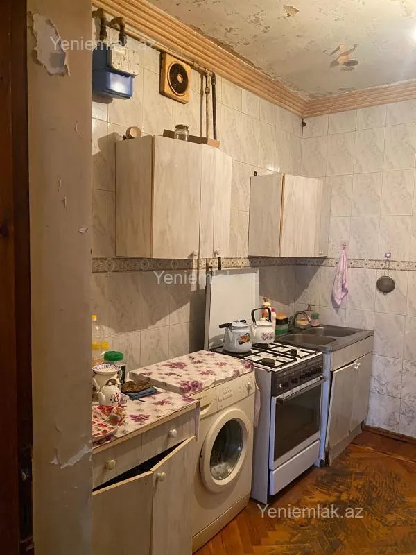 Satılır 3 otaqlı köhnə tikili 110 m²