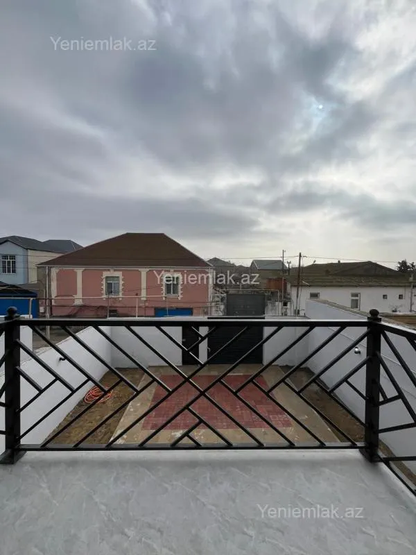 Satılır 5 otaqlı həyət evi 150 m²