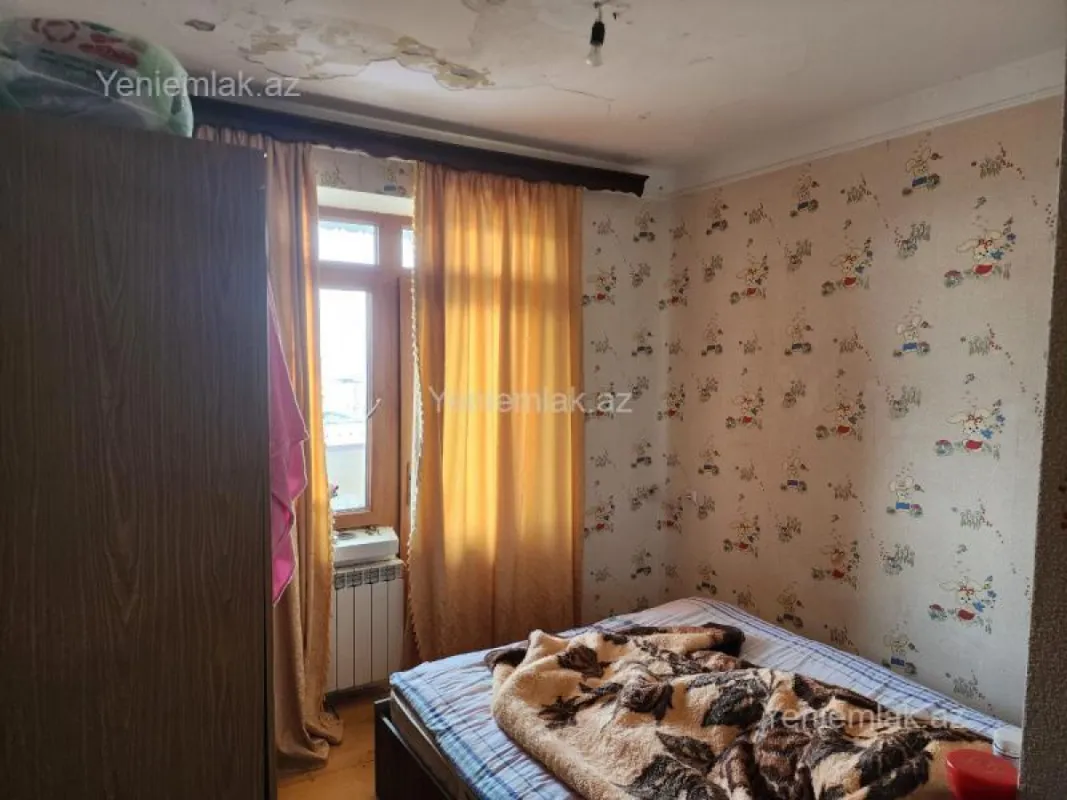 Satılır 3 otaqlı köhnə tikili 80 m²
