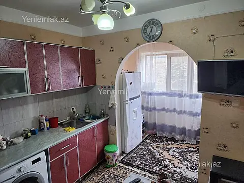 Satılır 3 otaqlı köhnə tikili 80 m²