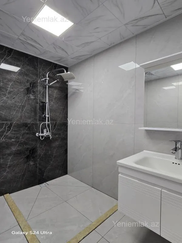 Satılır 2 otaqlı yeni tikili 65 m²