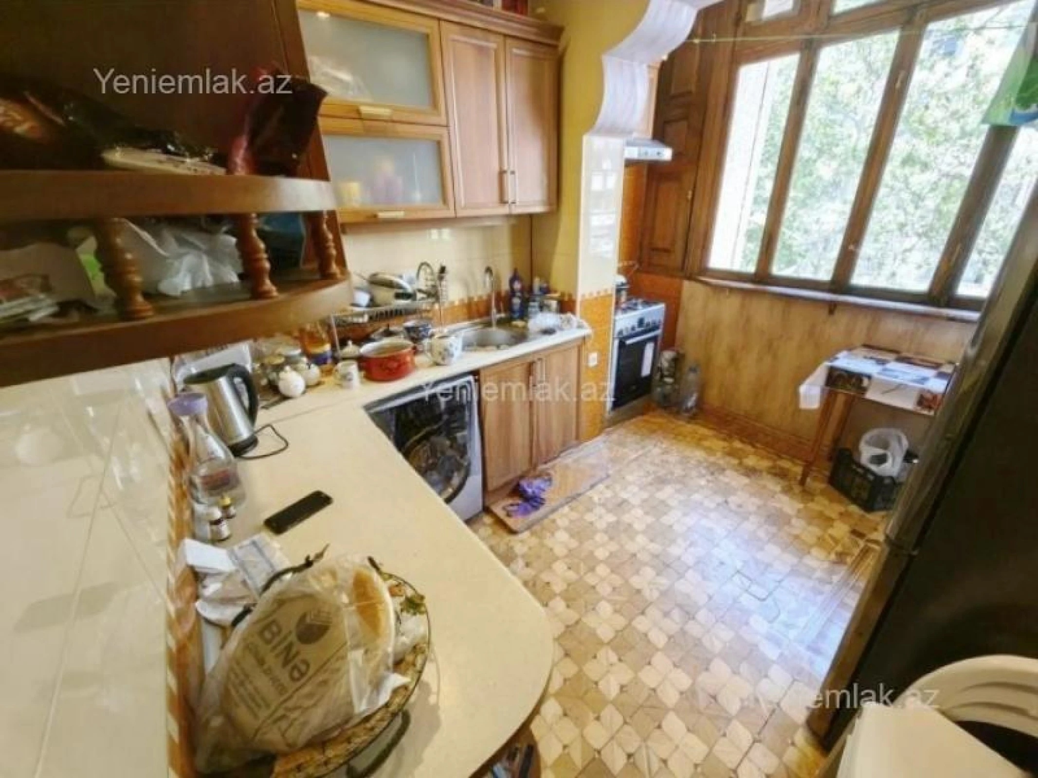 Satılır 4 otaqlı köhnə tikili 110 m²