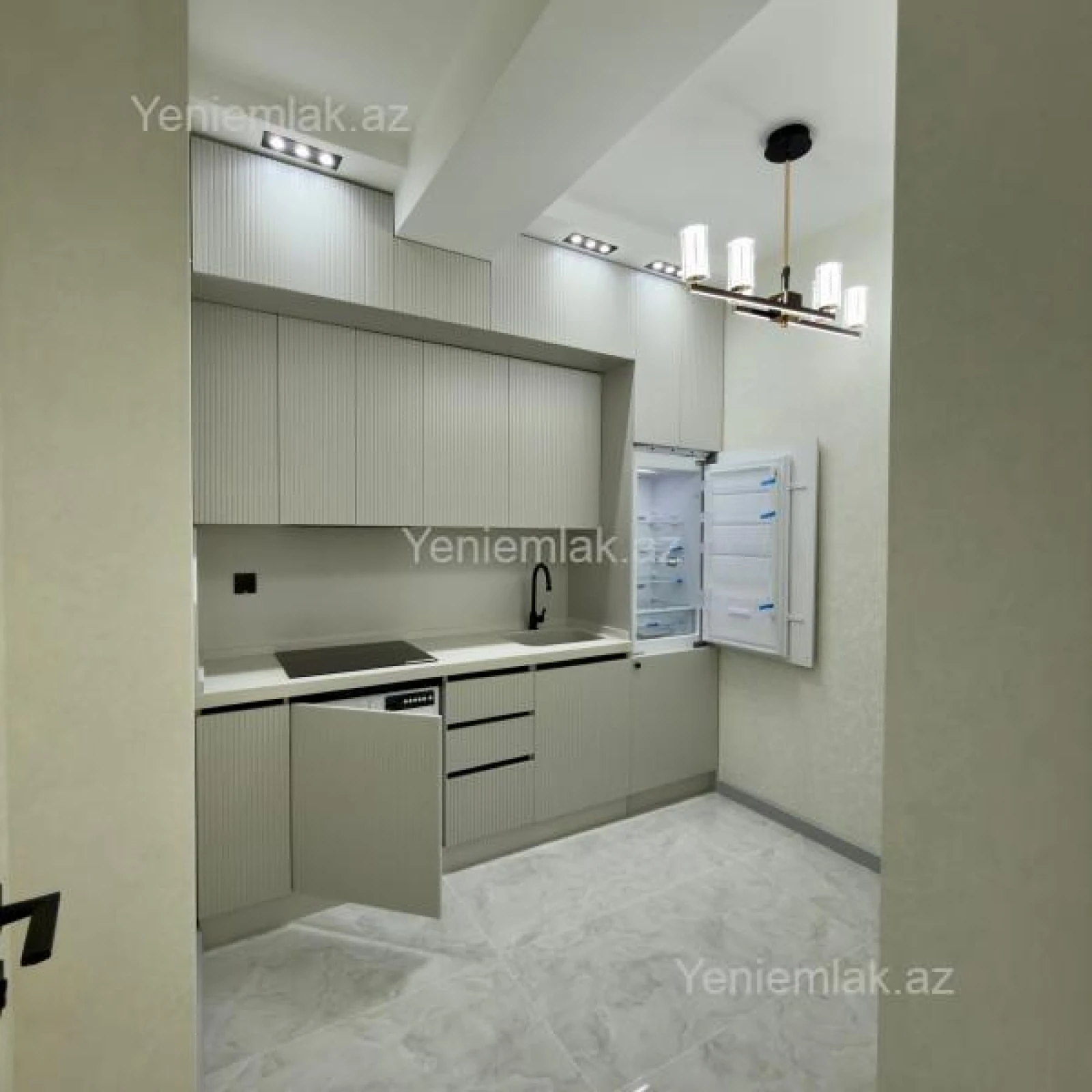 Satılır 2 otaqlı yeni tikili 52 m²