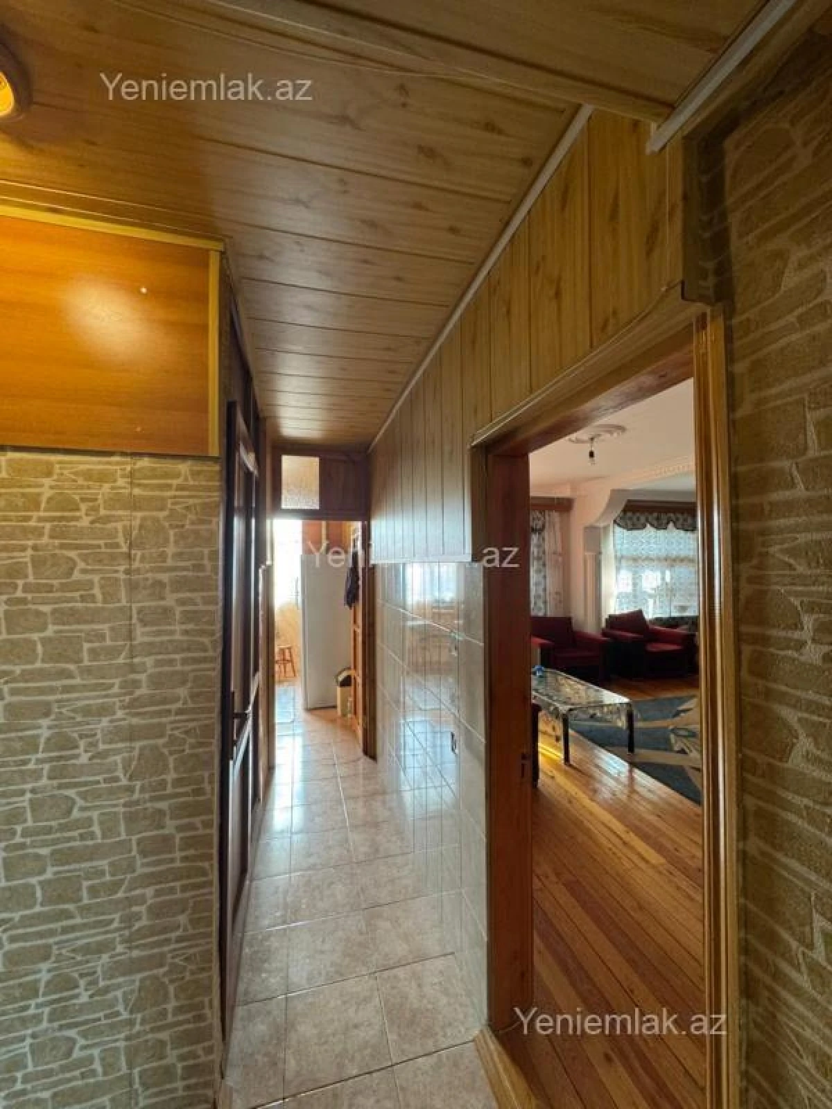 Satılır 5 otaqlı köhnə tikili 120 m²