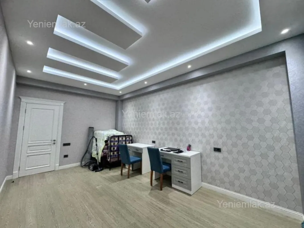 Satılır 3 otaqlı yeni tikili 165 m²