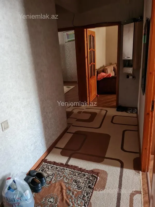 Satılır 4 otaqlı köhnə tikili 100 m²