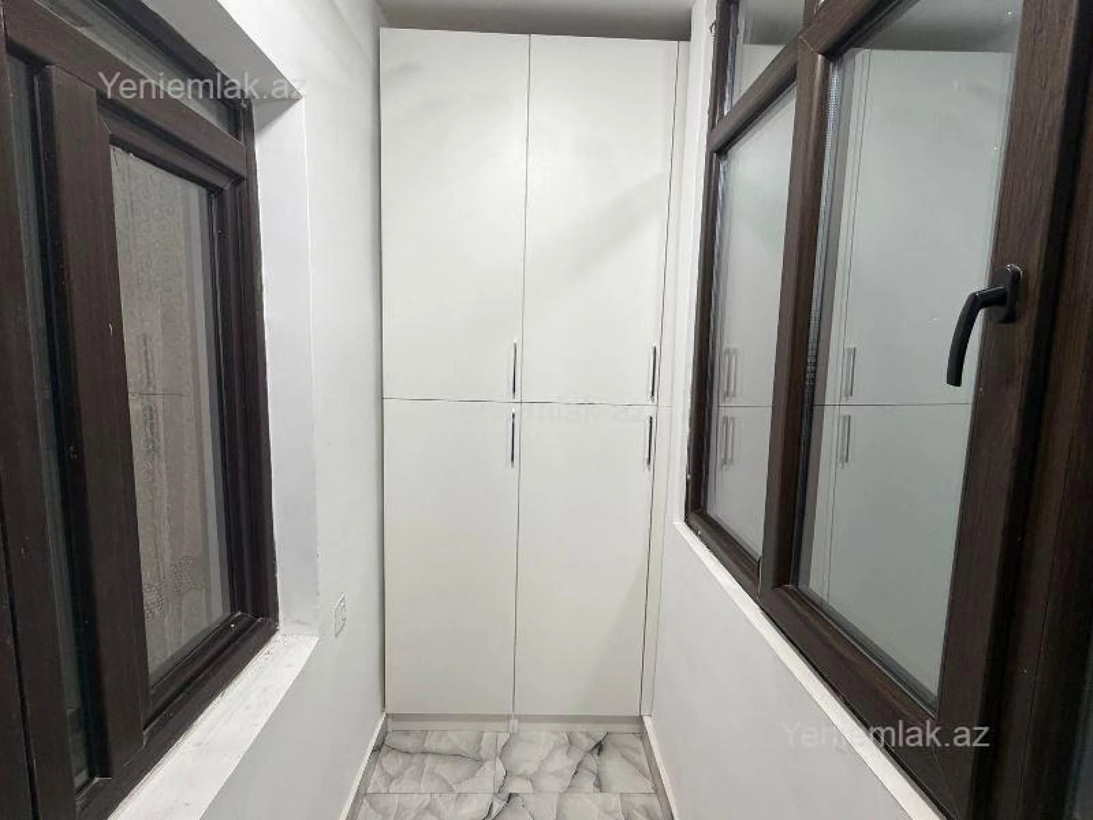 Satılır 2 otaqlı köhnə tikili 60 m²