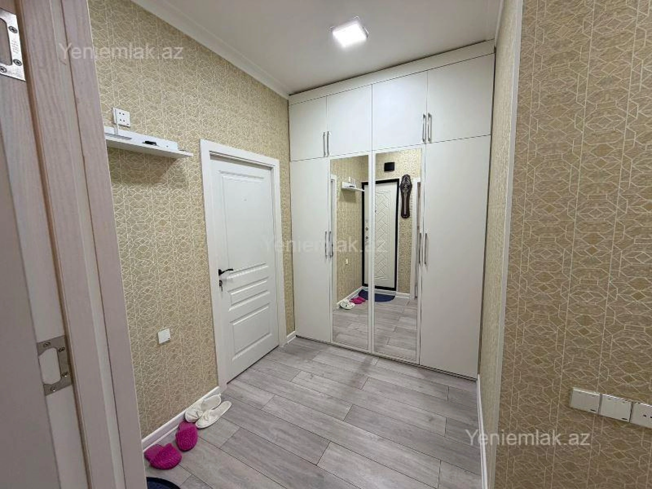 Satılır 2 otaqlı köhnə tikili 60 m²