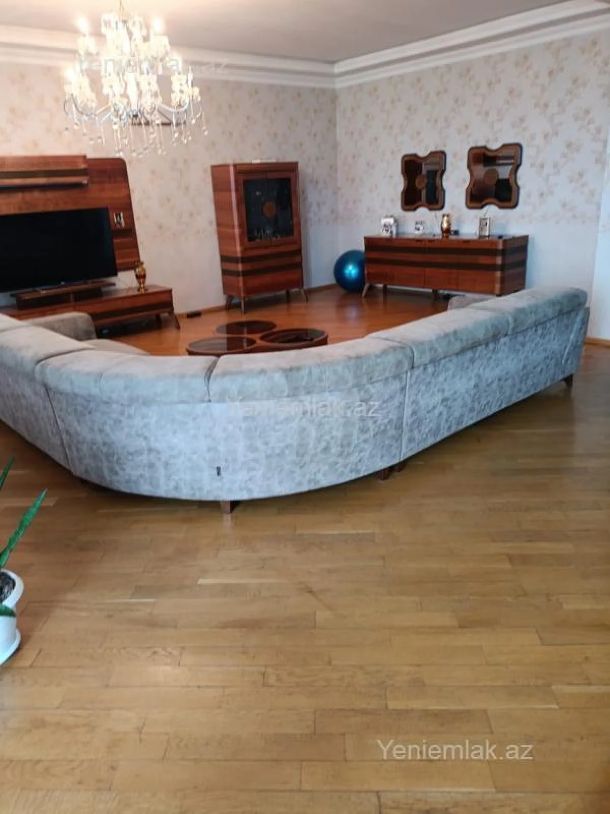 Satılır 3 otaqlı yeni tikili 157 m²