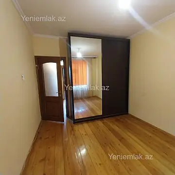 Satılır 3 otaqlı köhnə tikili 76 m²