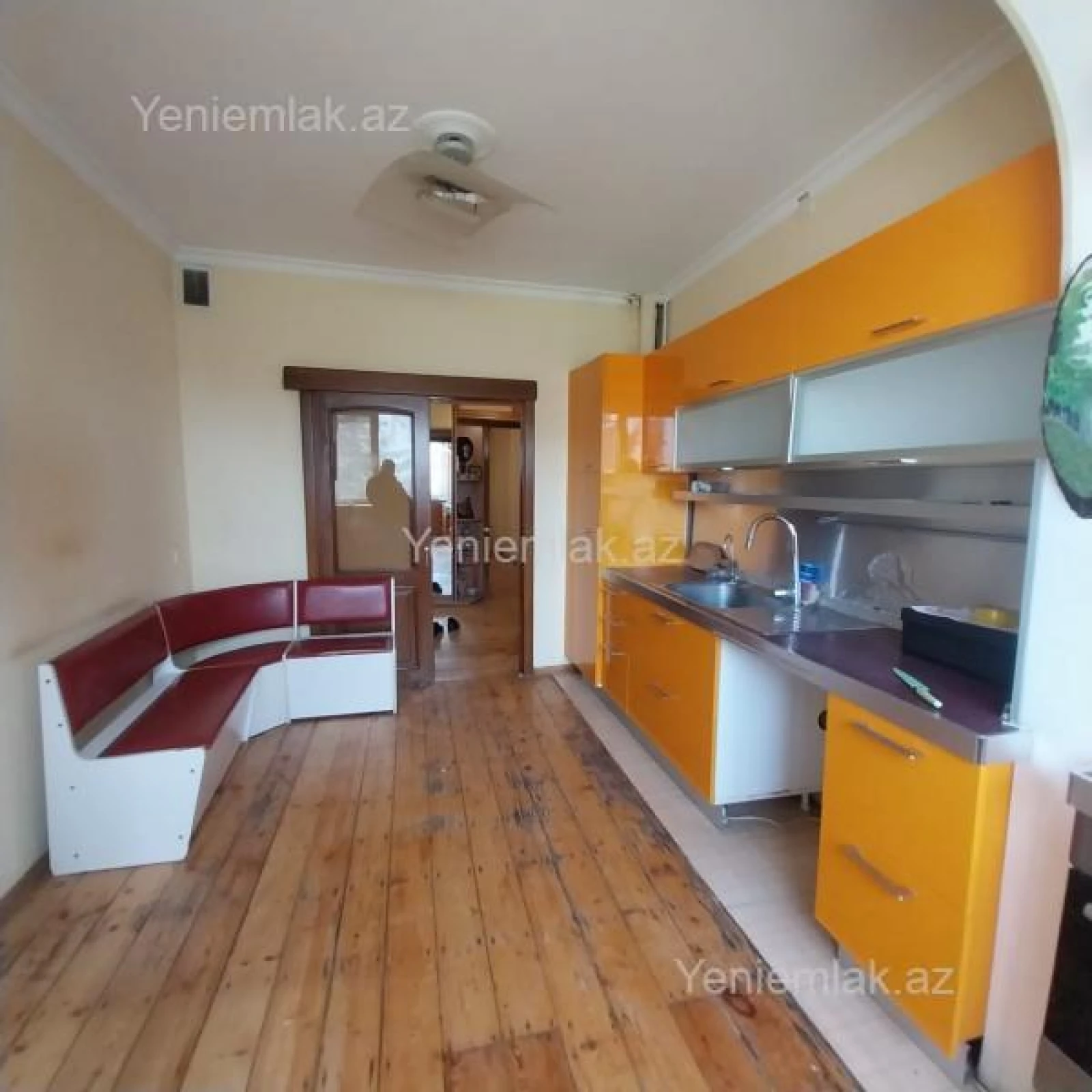 Satılır 3 otaqlı köhnə tikili 76 m²