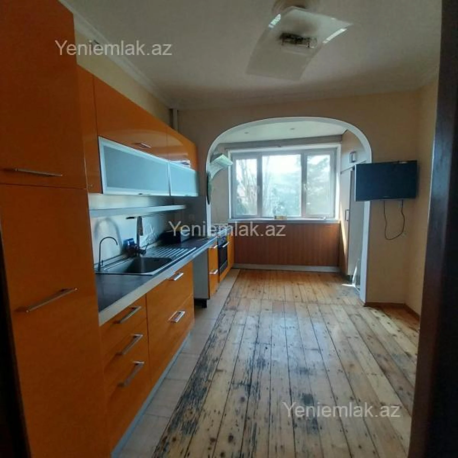 Satılır 3 otaqlı köhnə tikili 76 m²