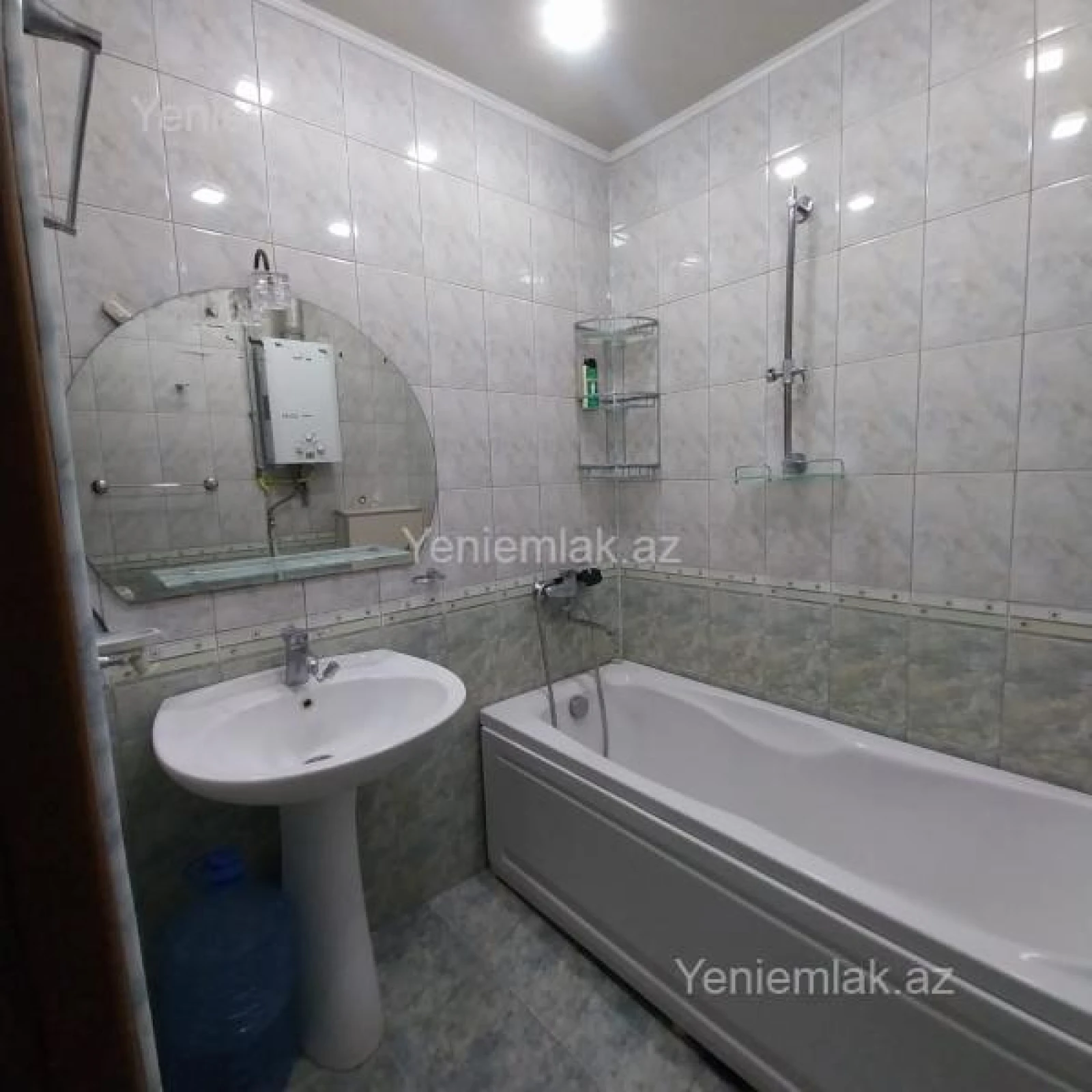 Satılır 3 otaqlı köhnə tikili 76 m²