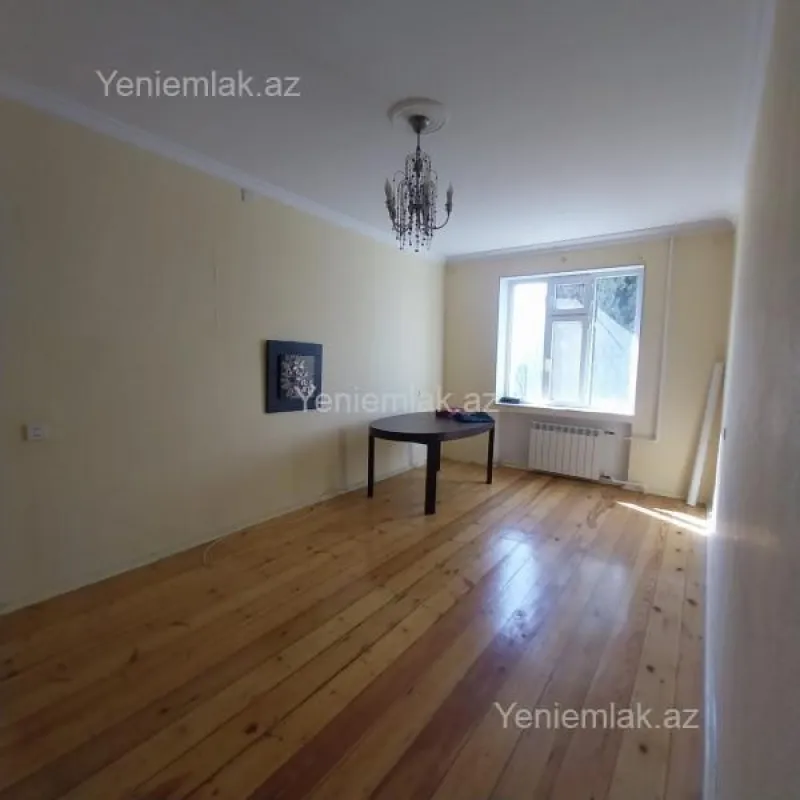 Satılır 3 otaqlı köhnə tikili 76 m²