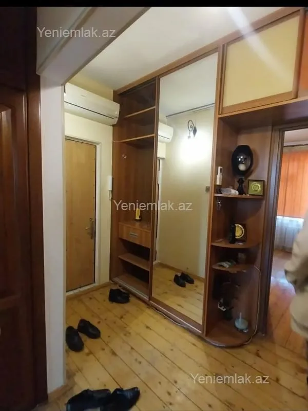 Satılır 3 otaqlı köhnə tikili 76 m²