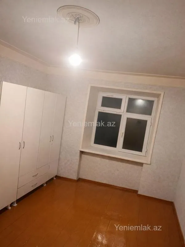 Satılır 2 otaqlı köhnə tikili 50 m²